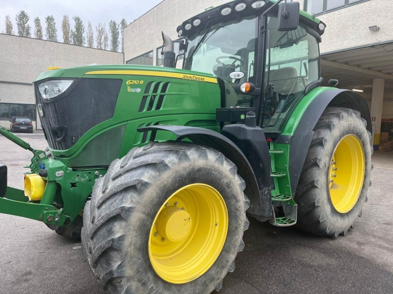John Deere 6210 R AutoPower - Traktor: 1 kép. John Deere 6210 R AutoPower - Traktor: 1 kép.