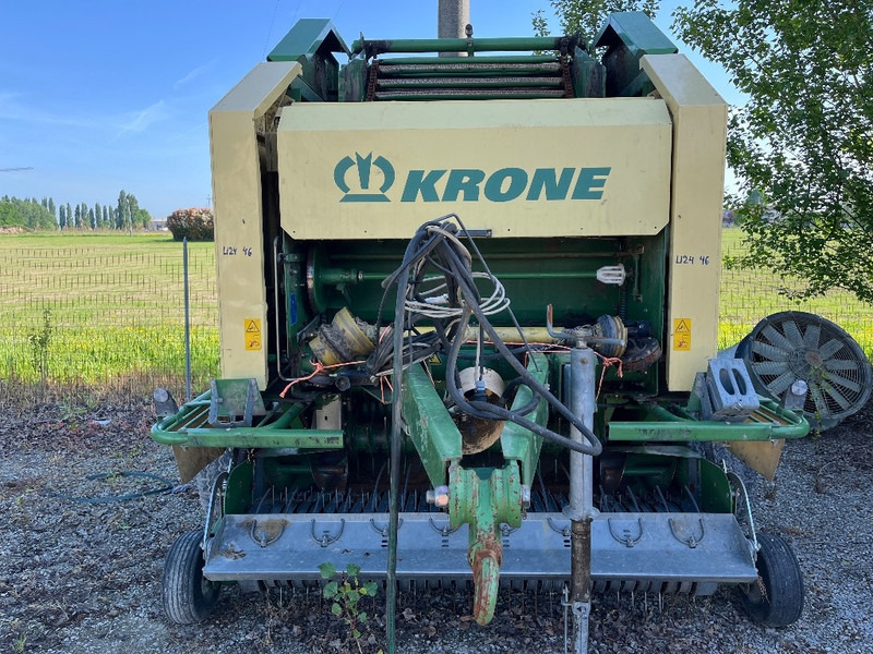 Krone Vario Pack 1800 - Bálázó: 3 kép. Krone Vario Pack 1800 - Bálázó: 3 kép.