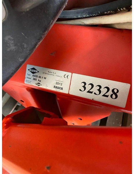 Kuhn Axis 40.1 W - Műtrágyaszóró: 5 kép. Kuhn Axis 40.1 W - Műtrágyaszóró: 5 kép.