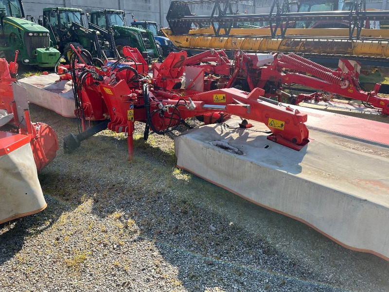 Kuhn FC 813 R - Fűkasza: 3 kép. Kuhn FC 813 R - Fűkasza: 3 kép.