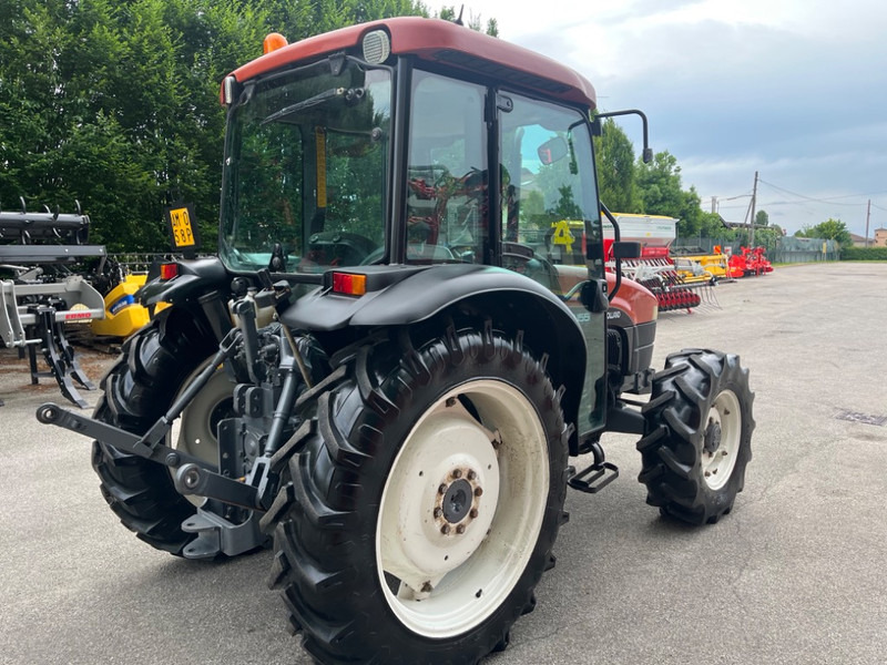 New Holland TN 55 D - Traktor: 5 kép. New Holland TN 55 D - Traktor: 5 kép.