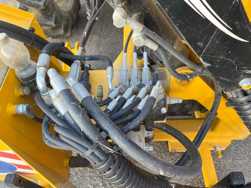 ORSI River 451 Vip - Rézsűkasza: 4 kép. ORSI River 451 Vip - Rézsűkasza: 4 kép.