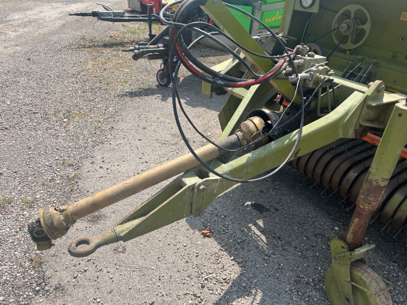 Wolagri Columbia R12 2000 Super - Bálázó: 5 kép. Wolagri Columbia R12 2000 Super - Bálázó: 5 kép.