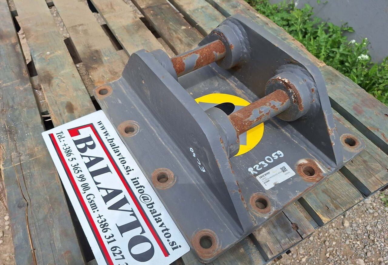 Attachment plate - Gyorscsatlakozó - Kotrógép: 2 kép. Attachment plate - Gyorscsatlakozó - Kotrógép: 2 kép.