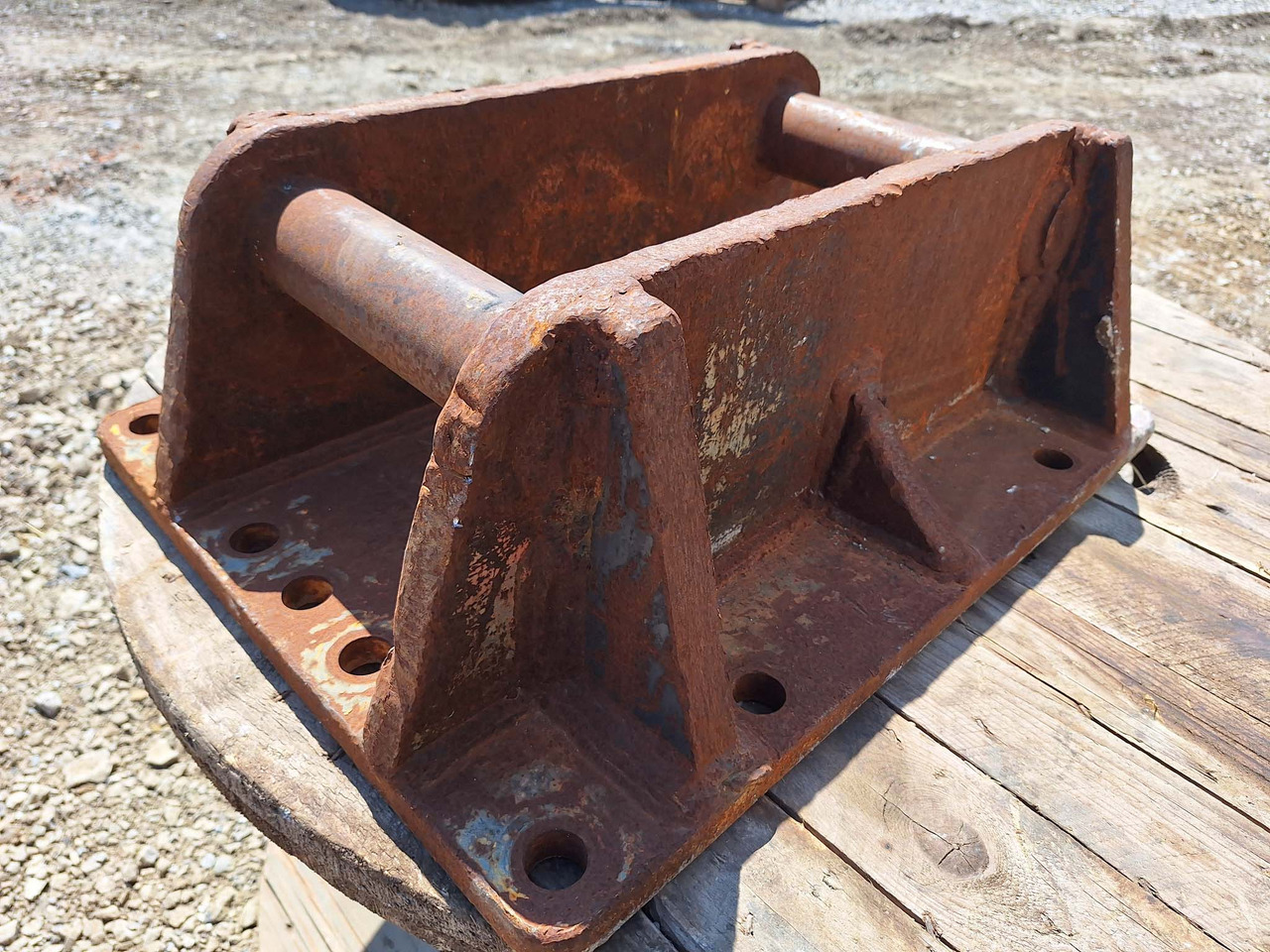 Attachment plate - Gyorscsatlakozó - Építőipari gépek: 5 kép. Attachment plate - Gyorscsatlakozó - Építőipari gépek: 5 kép.