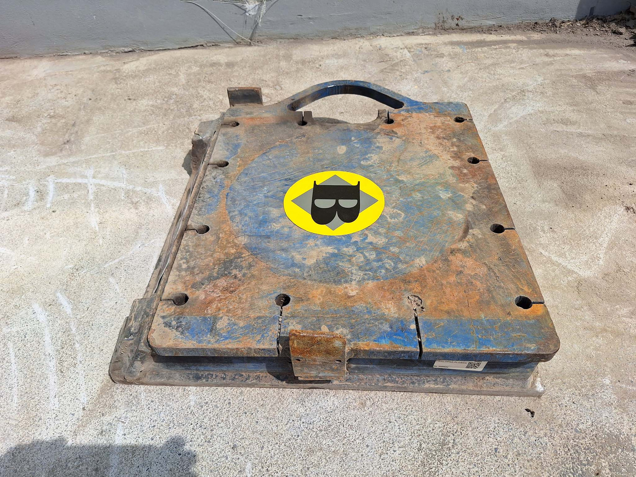 Attachment plate - Gyorscsatlakozó: 4 kép. Attachment plate - Gyorscsatlakozó: 4 kép.