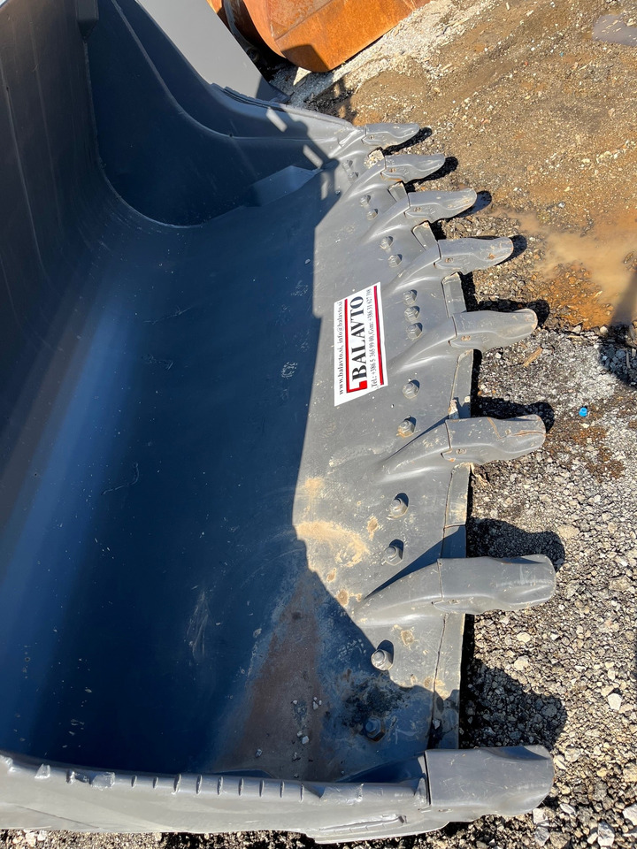 BALAVTO Loader bucket 3350 mm - Rakodókanál: 4 kép. BALAVTO Loader bucket 3350 mm - Rakodókanál: 4 kép.