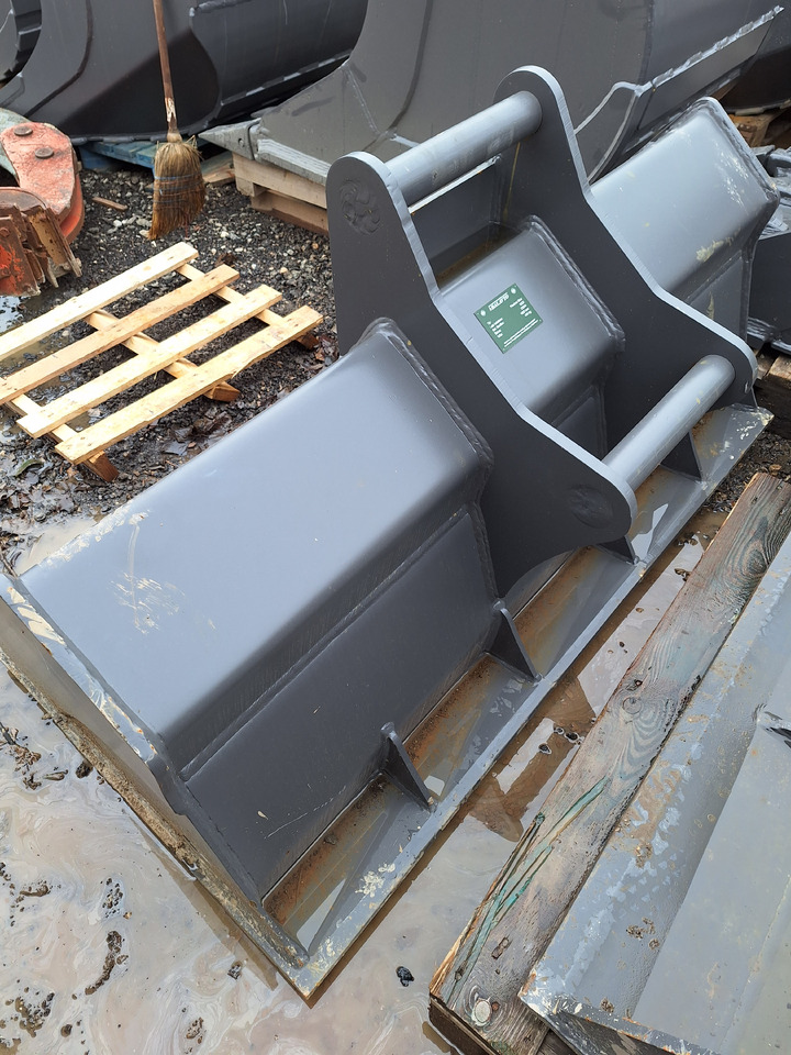BALAVTO Slope bucket 1600 mm Volvo S60 - Kanál: 4 kép. BALAVTO Slope bucket 1600 mm Volvo S60 - Kanál: 4 kép.