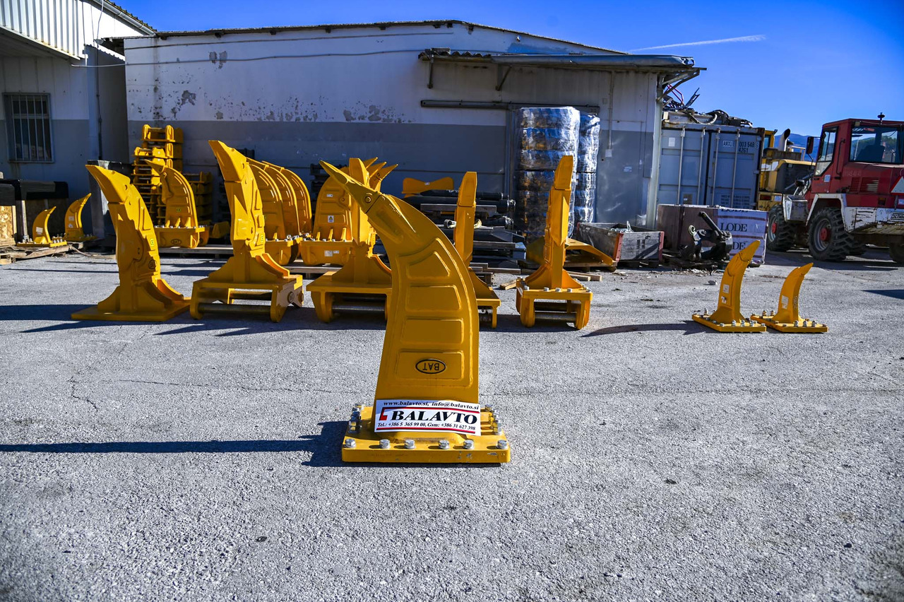 BAT BR06 - Lazító - Kotrógép: 2 kép. BAT BR06 - Lazító - Kotrógép: 2 kép.