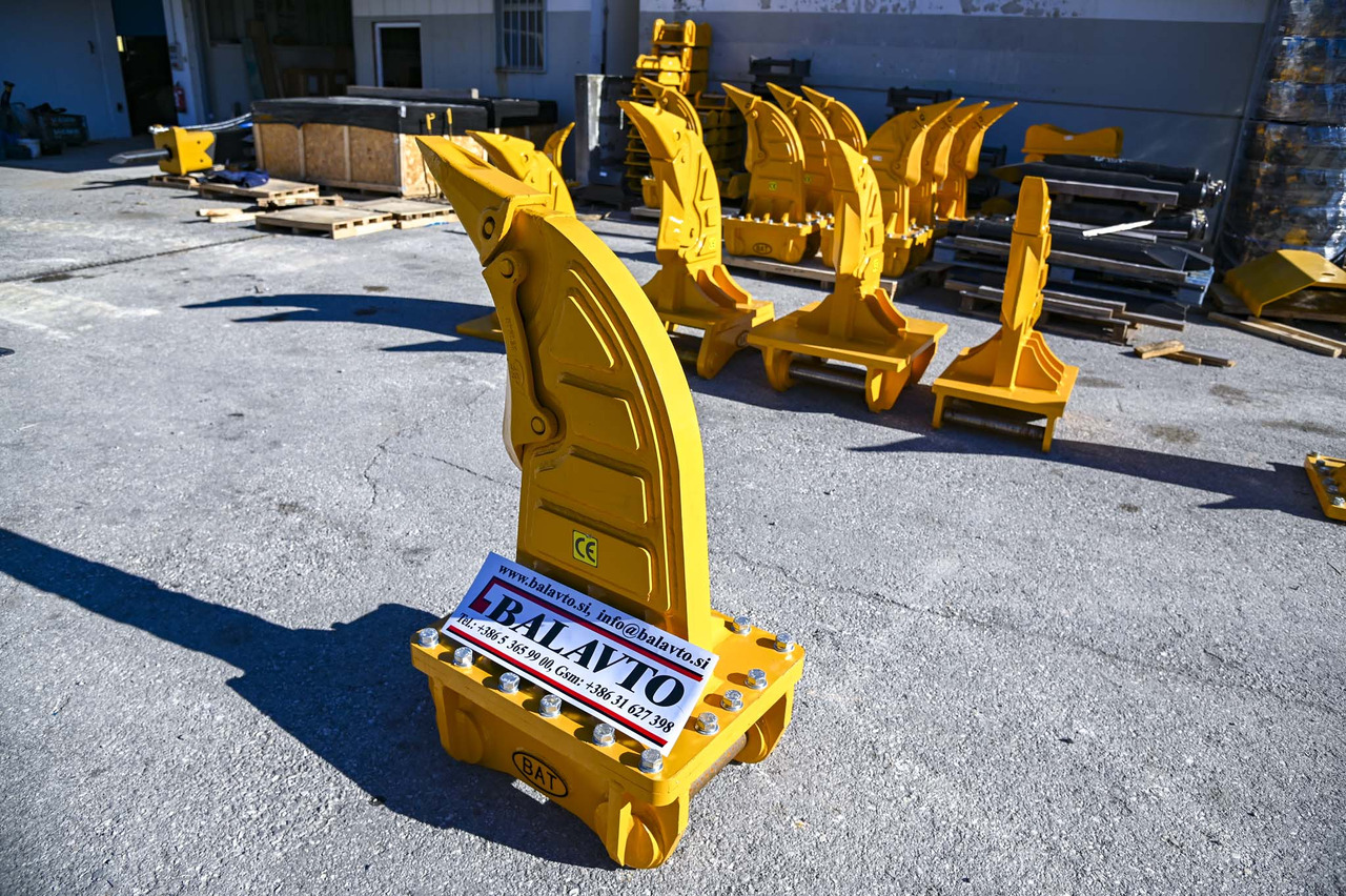 BAT BR08 - Lazító - Kotrógép: 2 kép. BAT BR08 - Lazító - Kotrógép: 2 kép.