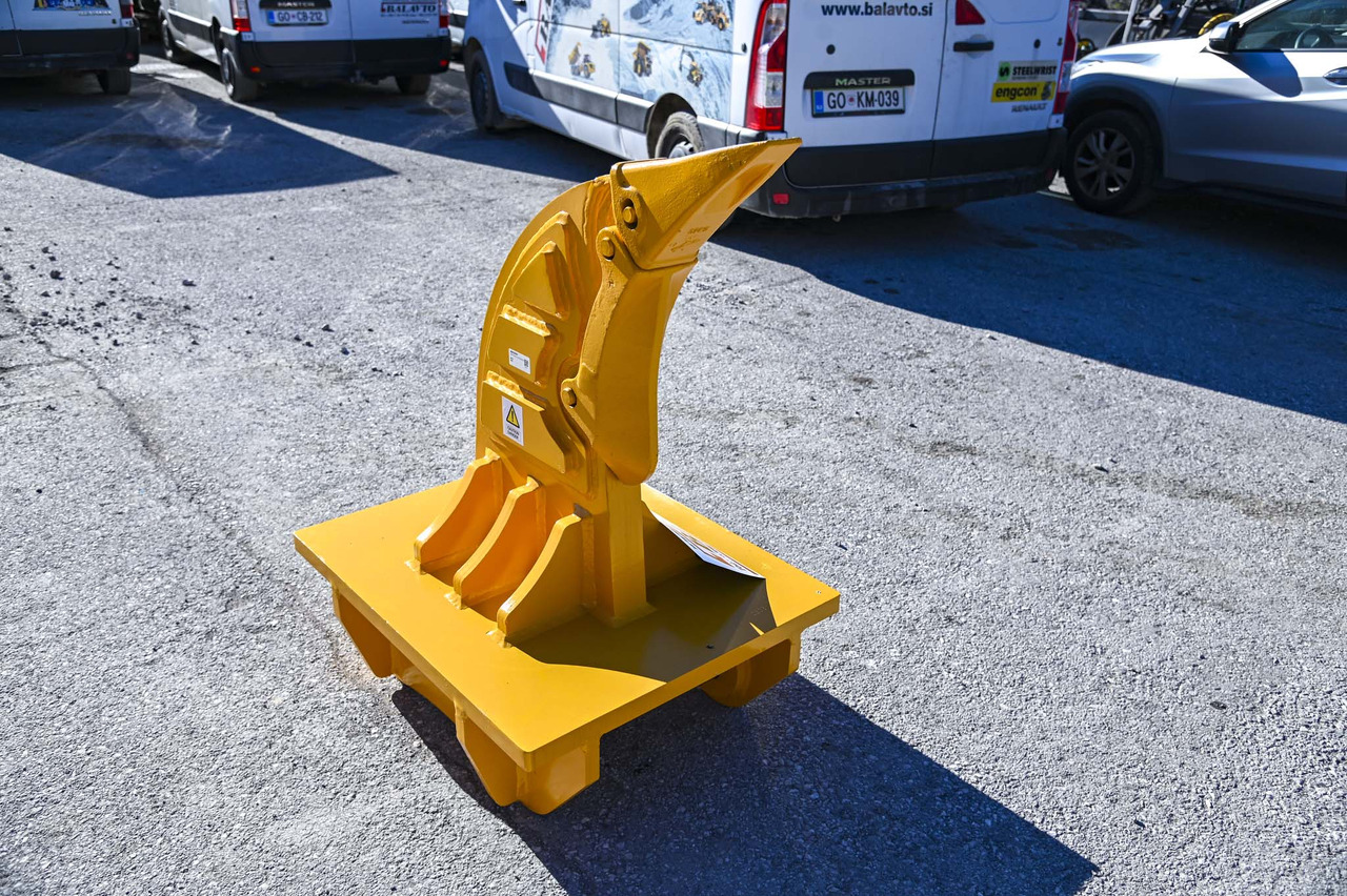 BAT BR10 - Lazító - Kotrógép: 3 kép. BAT BR10 - Lazító - Kotrógép: 3 kép.