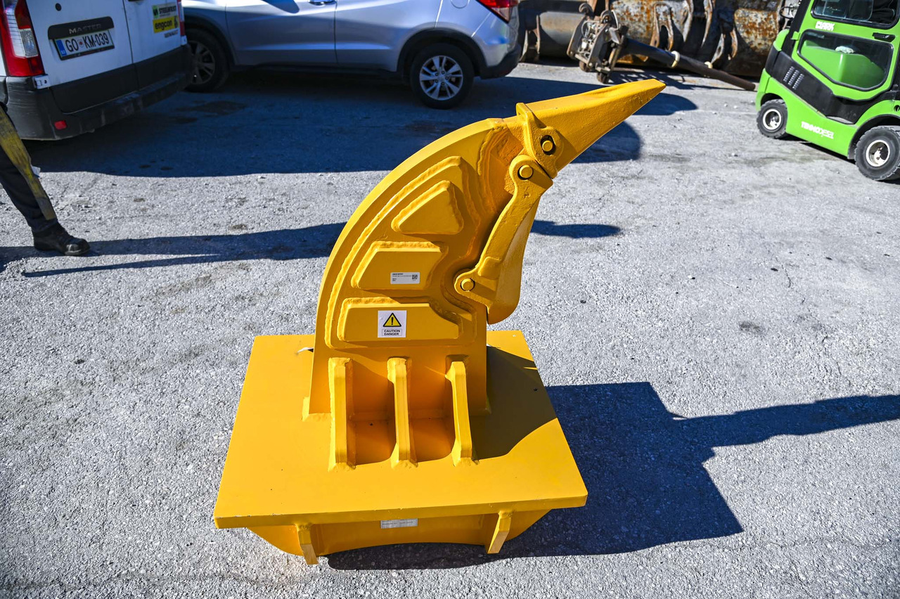 BAT BR10 - Lazító - Kotrógép: 2 kép. BAT BR10 - Lazító - Kotrógép: 2 kép.