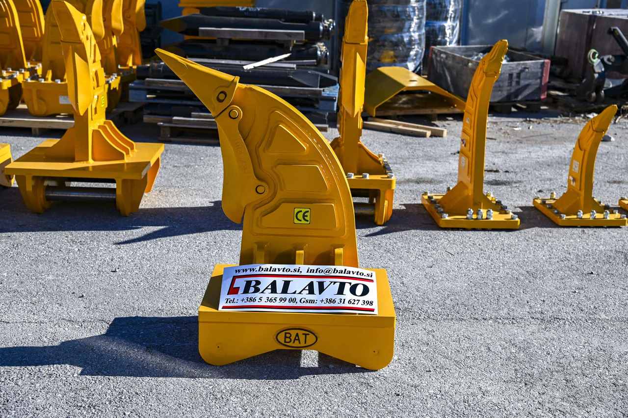 BAT BR10 - Lazító - Kotrógép: 3 kép. BAT BR10 - Lazító - Kotrógép: 3 kép.