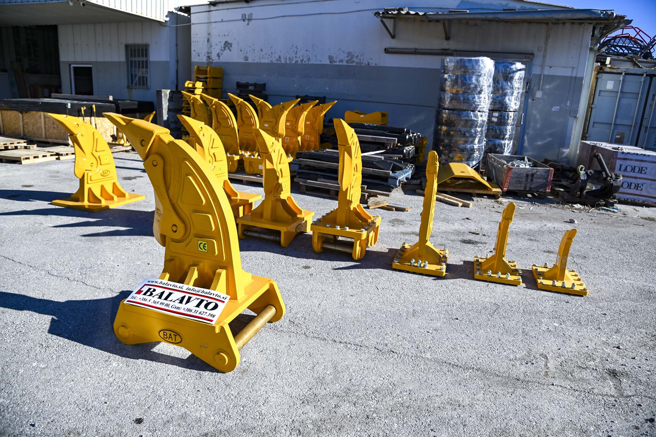 BAT BR14 - Lazító - Kotrógép: 5 kép. BAT BR14 - Lazító - Kotrógép: 5 kép.