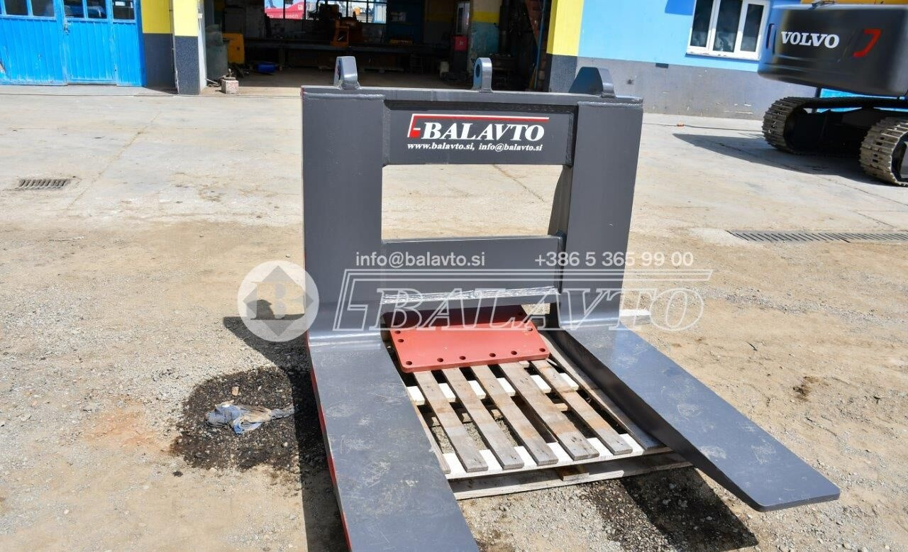Balavto Block handling forks for Volvo L220 and L180 - Raklapvilla: 2 kép. Balavto Block handling forks for Volvo L220 and L180 - Raklapvilla: 2 kép.