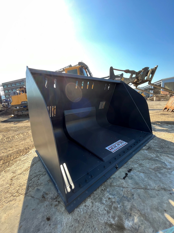 Balavto Loader bucket 3000 mm - Rakodókanál: 3 kép. Balavto Loader bucket 3000 mm - Rakodókanál: 3 kép.