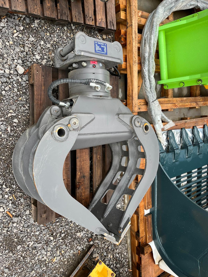 Balavto stone grapple BG08 with rotator - Polip kanál - Kotrógép: 2 kép. Balavto stone grapple BG08 with rotator - Polip kanál - Kotrógép: 2 kép.