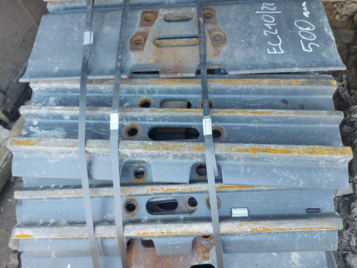 Grouser pads 600 mm Daewoo-Doosan DX225 NLC, Daewoo-Doosan Solar 220, Daewoo-Doosan Solar 225, Hitachi ZX180 LC, Hitachi ZX240, Hyundai HX180 HIGH WALKER, Komatsu PC150 LC, Komatsu PC160, Komatsu PC - Lánctalp - Kotrógép: 2 kép. Grouser pads 600 mm Daewoo-Doosan DX225 NLC, Daewoo-Doosan Solar 220, Daewoo-Doosan Solar 225, Hitachi ZX180 LC, Hitachi ZX240, Hyundai HX180 HIGH WALKER, Komatsu PC150 LC, Komatsu PC160, Komatsu PC - Lánctalp - Kotrógép: 2 kép.