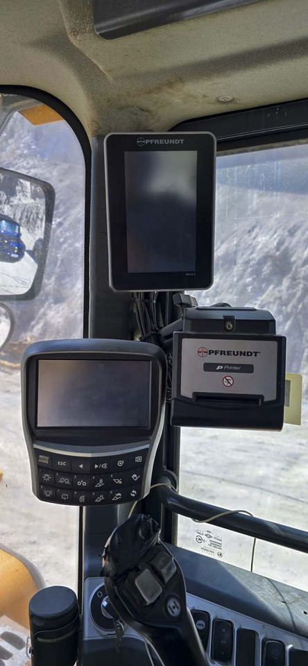 Gumikerekes homlokrakodó HYUNDAI HL970: 14 kép.