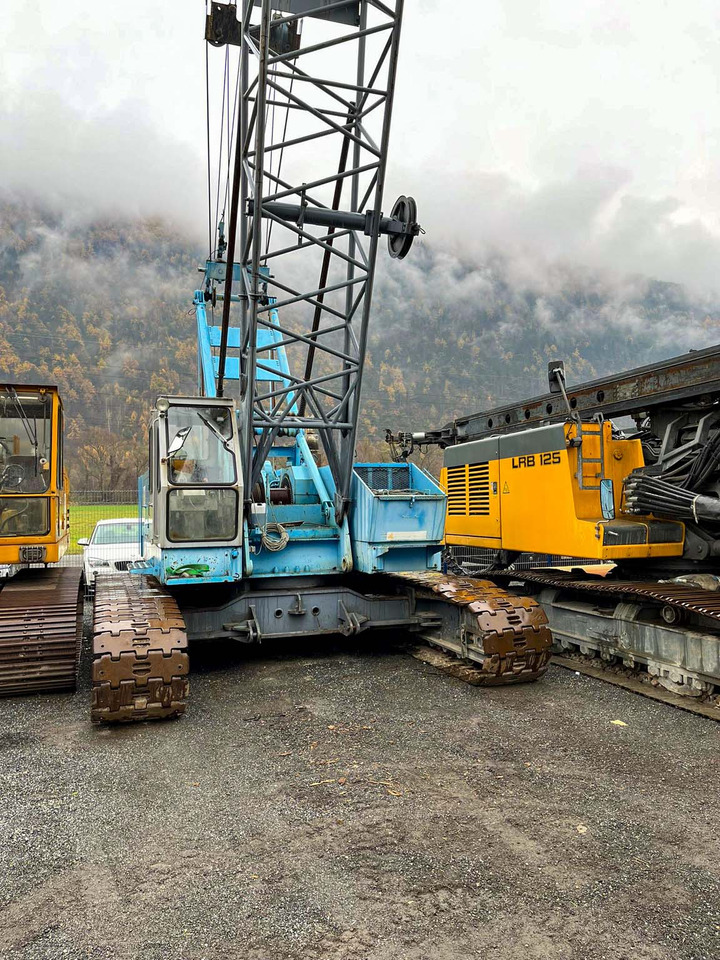 Hitachi KH 180-2 - Lánctalpas daru: 2 kép. Hitachi KH 180-2 - Lánctalpas daru: 2 kép.