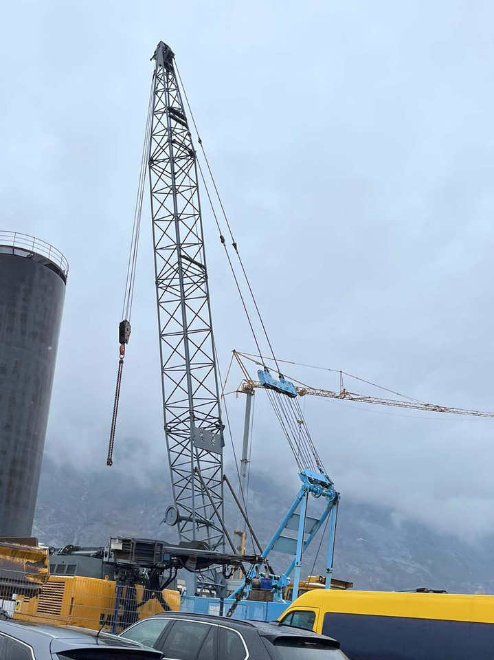 Hitachi KH 180-2 - Lánctalpas daru: 4 kép. Hitachi KH 180-2 - Lánctalpas daru: 4 kép.