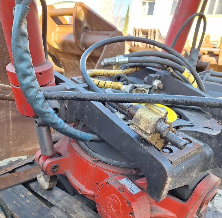 Indexator Tiltrotator S1 - Tiltrotátor: 1 kép. Indexator Tiltrotator S1 - Tiltrotátor: 1 kép.
