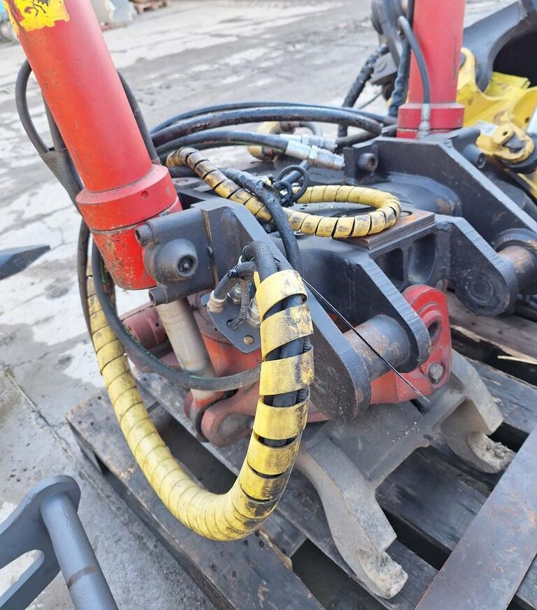 Indexator Tiltrotator S1 - Tiltrotátor: 2 kép. Indexator Tiltrotator S1 - Tiltrotátor: 2 kép.