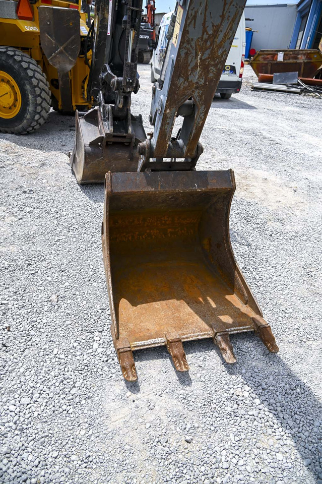 Lännen 8600E lízing Lännen 8600E: 45 kép.