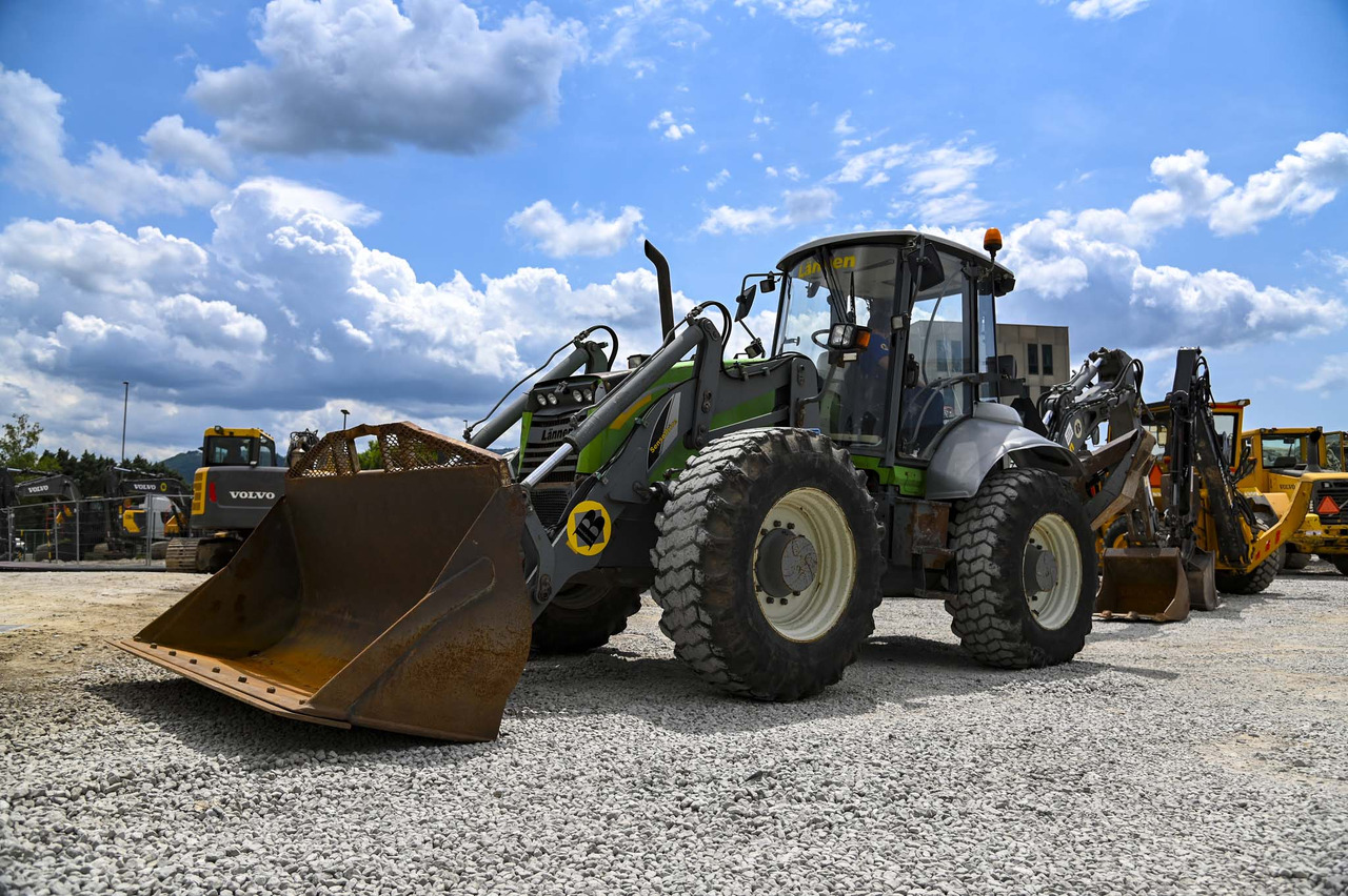 Lännen 8600E - Kotrórakodó: 1 kép. Lännen 8600E - Kotrórakodó: 1 kép.