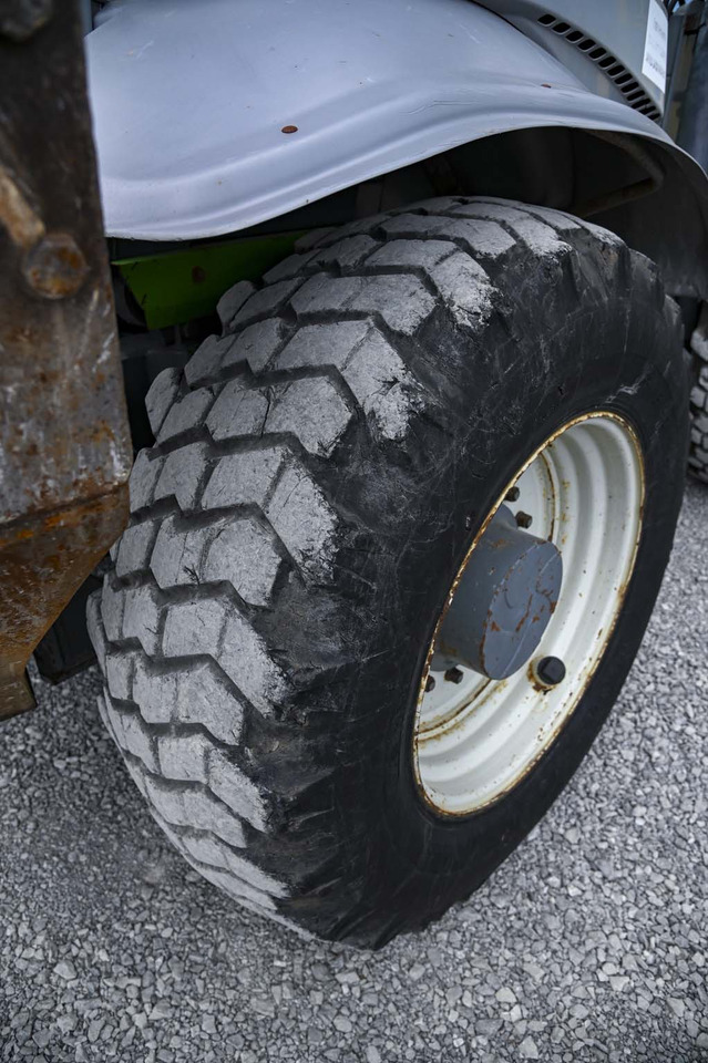 Lännen 8600E lízing Lännen 8600E: 30 kép.