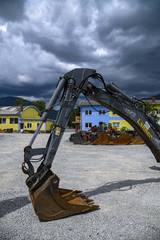 Lännen 8600E lízing Lännen 8600E: 47 kép.