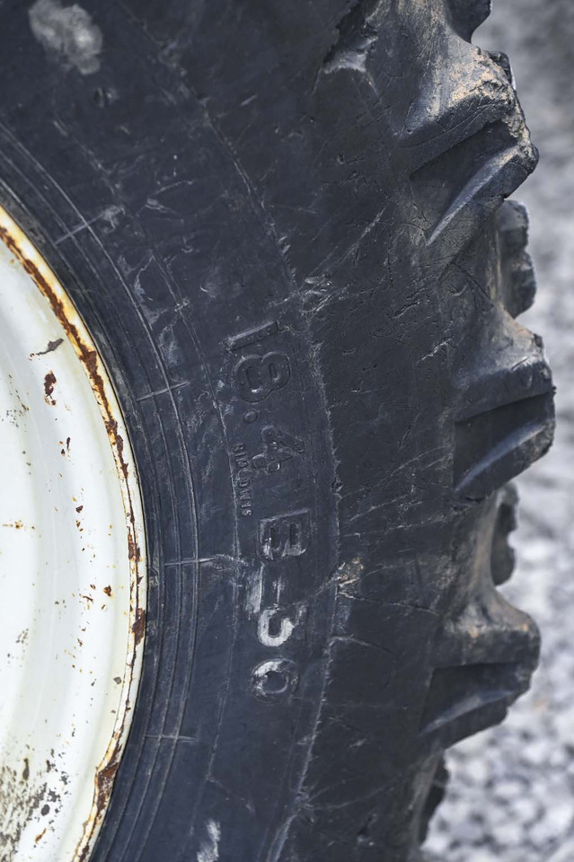 Lännen 8600E lízing Lännen 8600E: 26 kép.