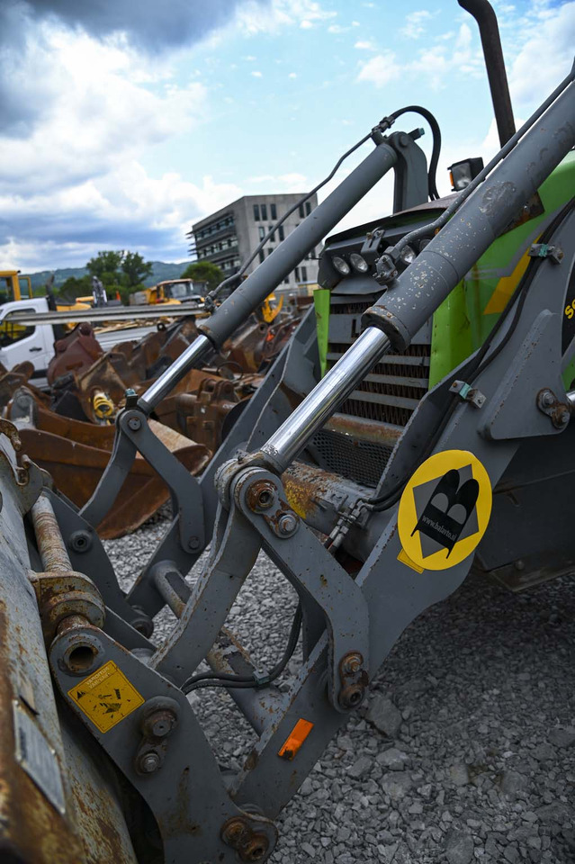 Lännen 8600E lízing Lännen 8600E: 16 kép.