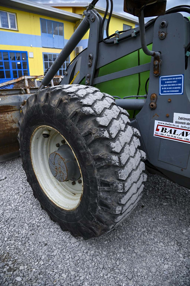 Lännen 8600E lízing Lännen 8600E: 19 kép.