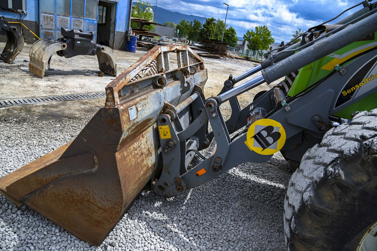 Lännen 8600E lízing Lännen 8600E: 14 kép.