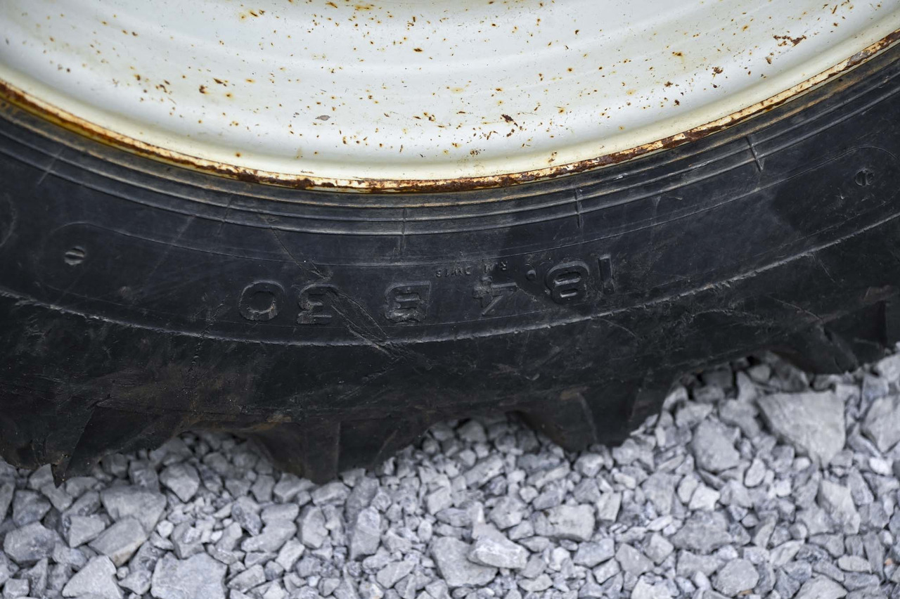 Lännen 8600E lízing Lännen 8600E: 21 kép.