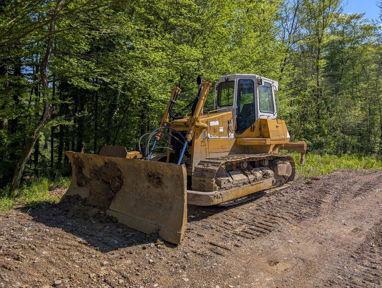 Liebherr PR722 BL - Buldózer: 2 kép. Liebherr PR722 BL - Buldózer: 2 kép.