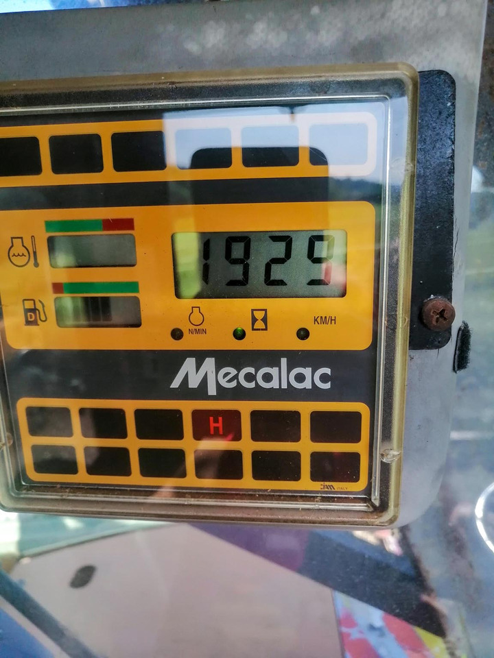 MECALAC 14 MXT - Gumikerekes kotró: 5 kép. MECALAC 14 MXT - Gumikerekes kotró: 5 kép.