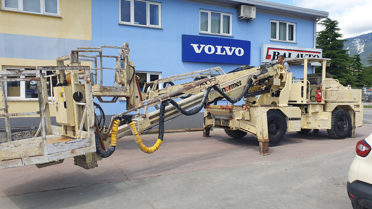 Normet Himec 9905 BT - Bányászati gépek: 5 kép. Normet Himec 9905 BT - Bányászati gépek: 5 kép.