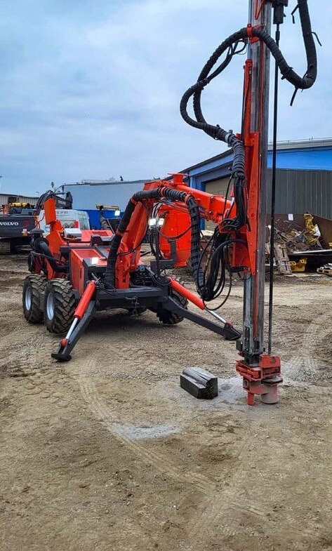 Sandvik DC302R - Fúrógép: 3 kép. Sandvik DC302R - Fúrógép: 3 kép.
