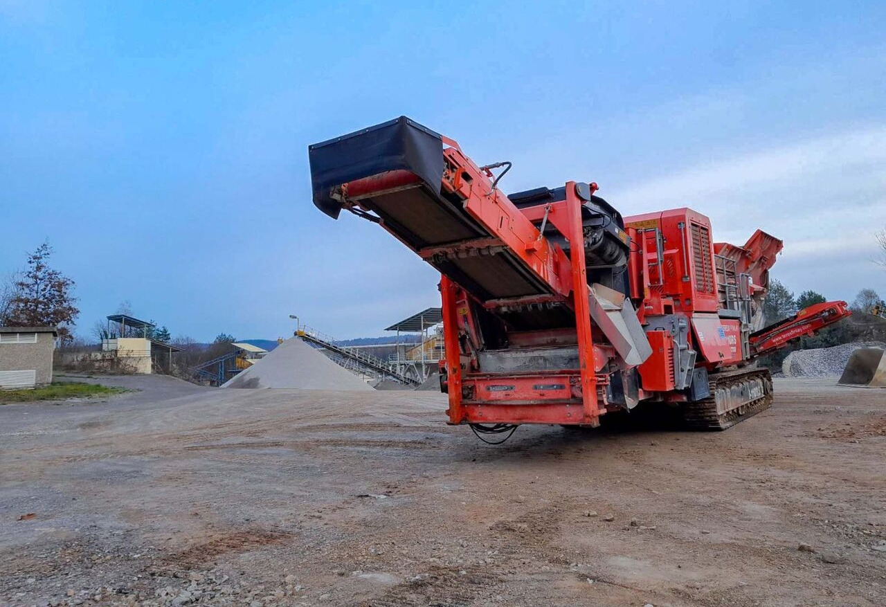 Terex-Finlay I-110 RS - Röpítő törő: 1 kép. Terex-Finlay I-110 RS - Röpítő törő: 1 kép.