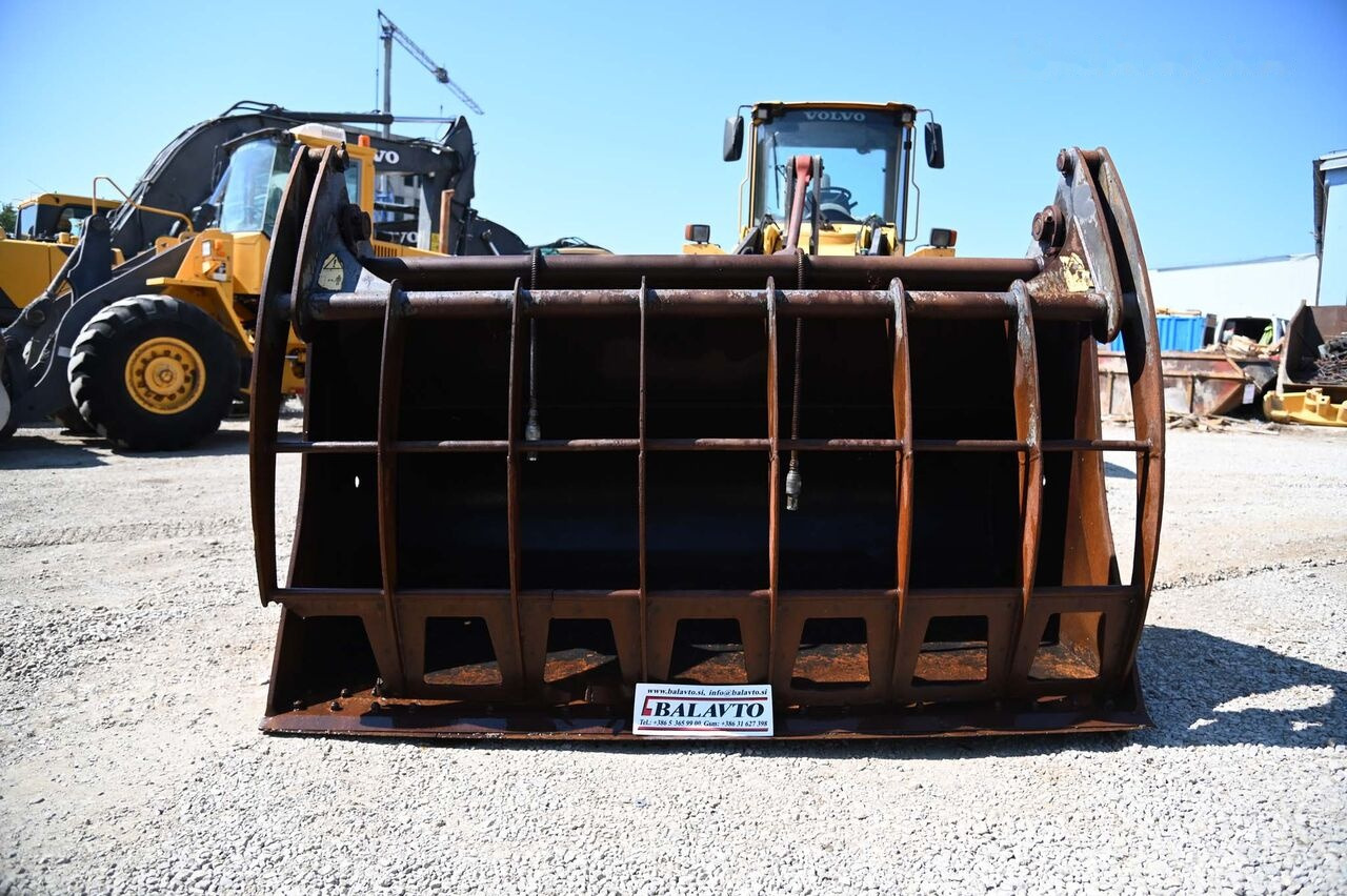 Trevi Benne loader bucket 2500 mm - Rakodókanál: 1 kép. Trevi Benne loader bucket 2500 mm - Rakodókanál: 1 kép.