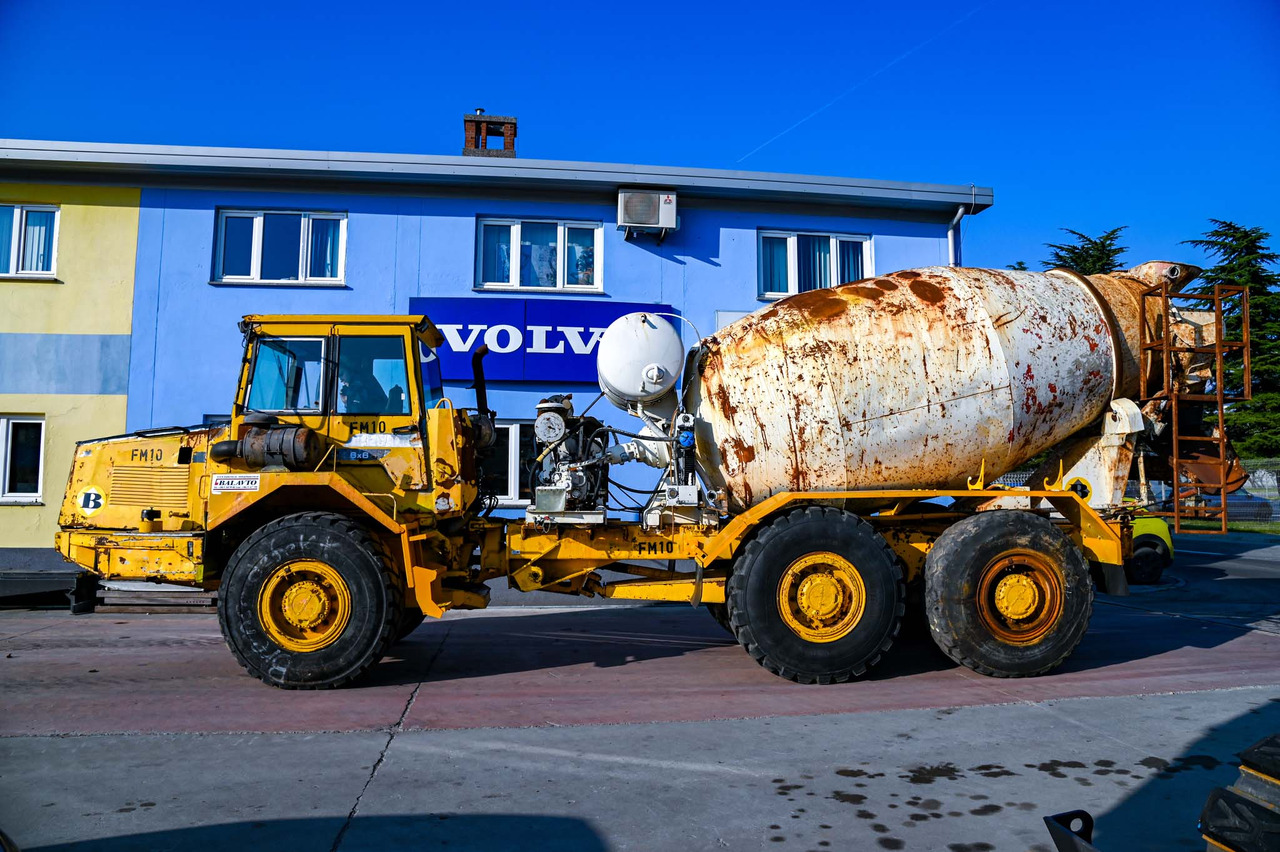 VOLVO A25C 6X6 - Betonmixer: 3 kép. VOLVO A25C 6X6 - Betonmixer: 3 kép.