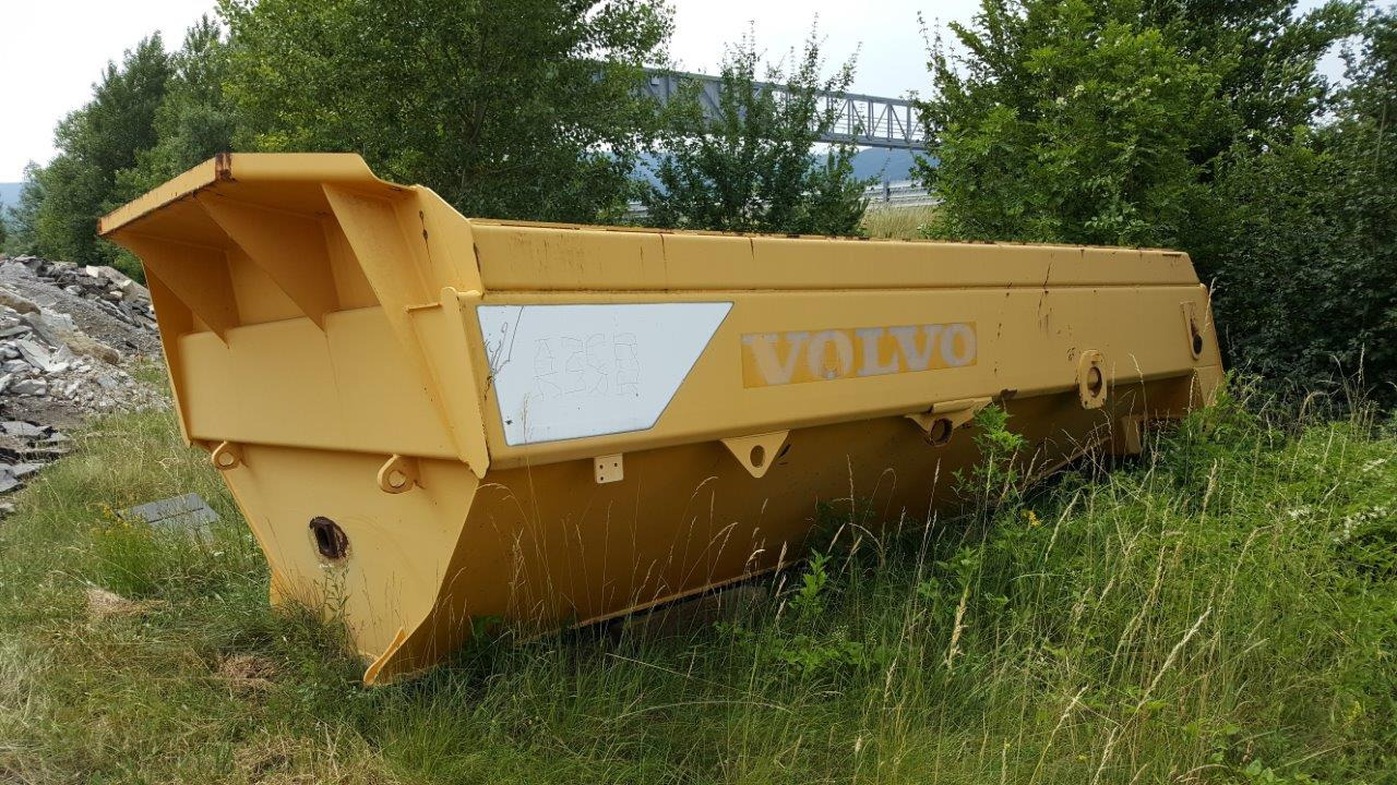 VOLVO A30D - Billencs felépitmény: 1 kép. VOLVO A30D - Billencs felépitmény: 1 kép.