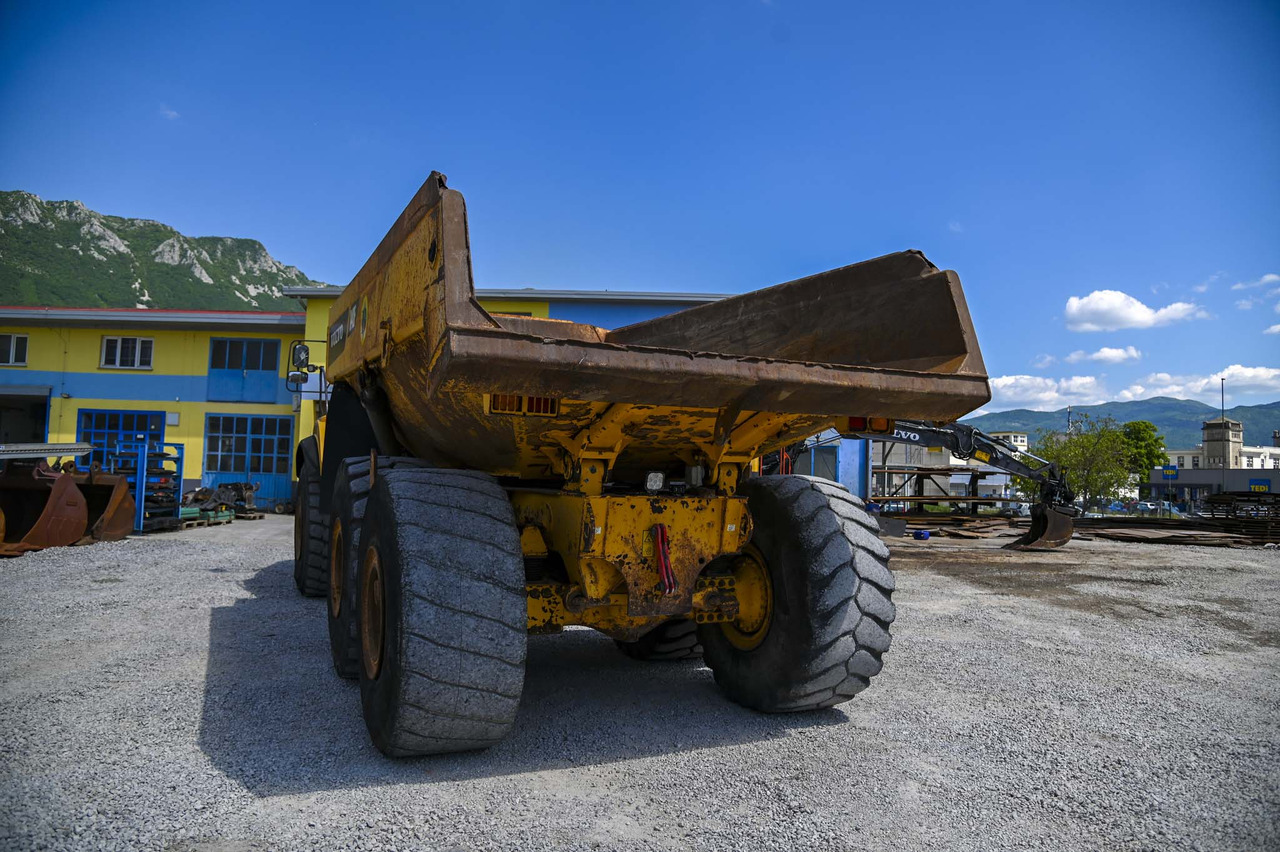VOLVO A40F - Csuklós dömper: 5 kép. VOLVO A40F - Csuklós dömper: 5 kép.