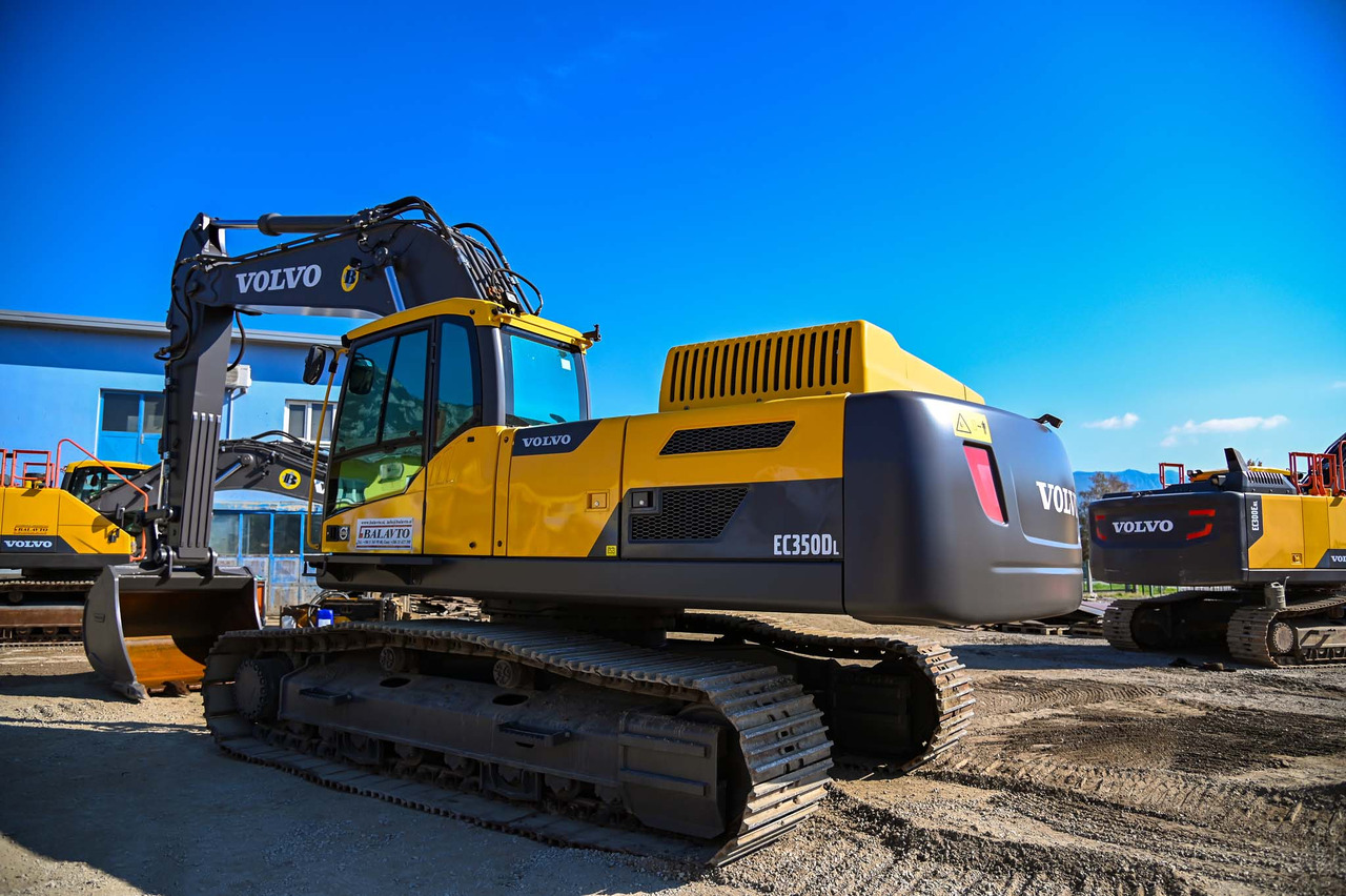 VOLVO EC350DL - Lánctalpas kotró: 5 kép. VOLVO EC350DL - Lánctalpas kotró: 5 kép.