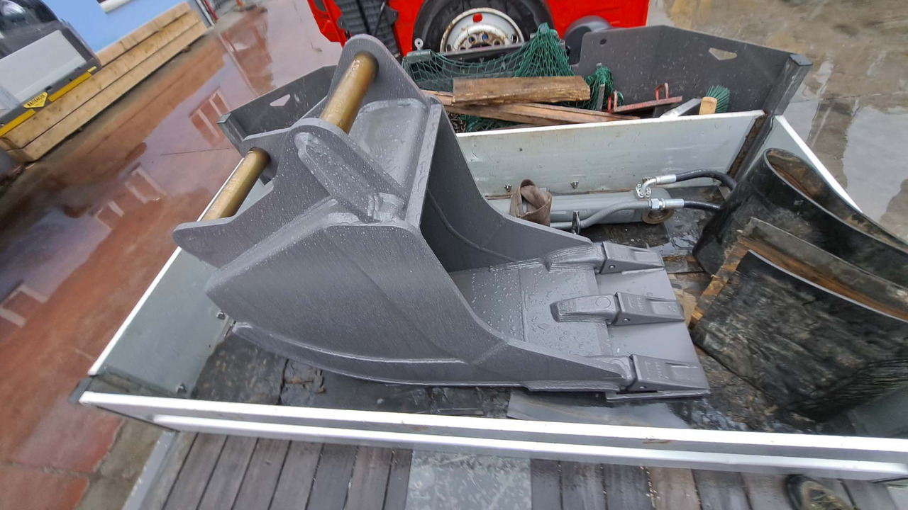 Gumikerekes kotró VOLVO EWR150E: 10 kép. Gumikerekes kotró VOLVO EWR150E: 10 kép.