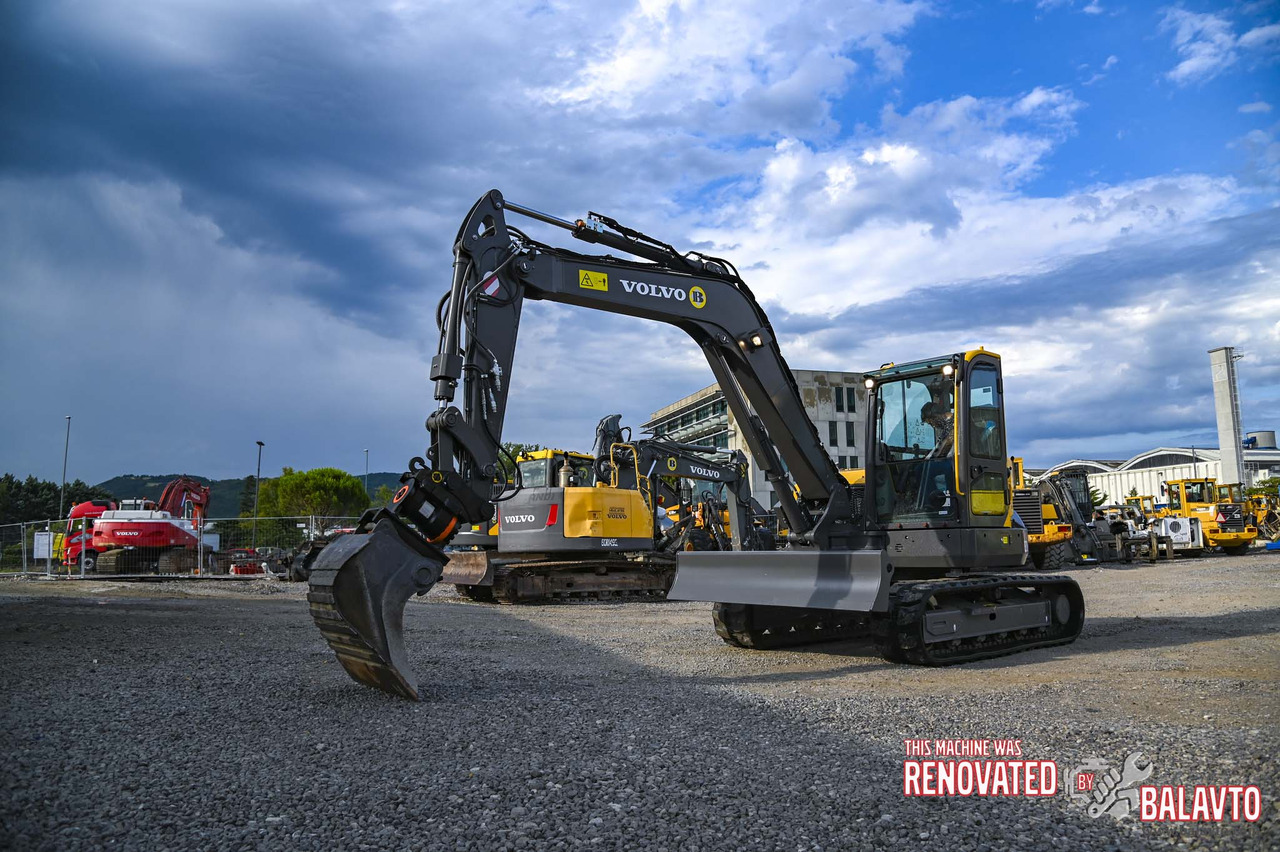 Volvo ECR88D - Minikotró: 1 kép. Volvo ECR88D - Minikotró: 1 kép.