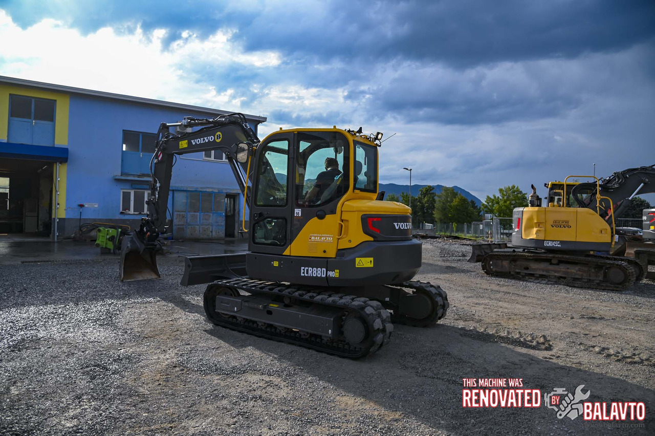 Volvo ECR88D - Minikotró: 5 kép. Volvo ECR88D - Minikotró: 5 kép.