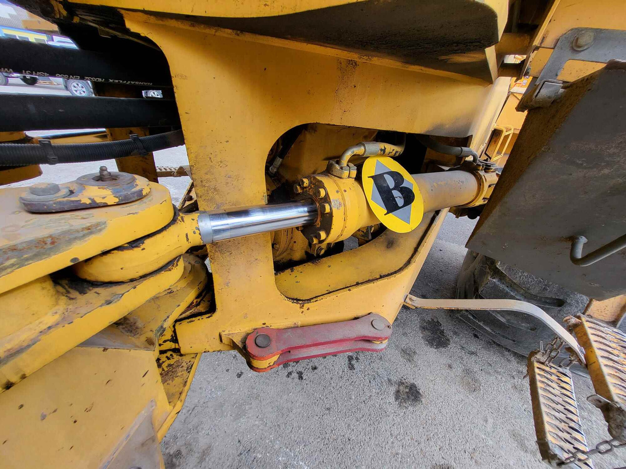 Volvo hydraulic cylinder - Hidraulikus henger - Rakodógép: 4 kép. Volvo hydraulic cylinder - Hidraulikus henger - Rakodógép: 4 kép.